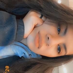 Meet your Posher, Dina